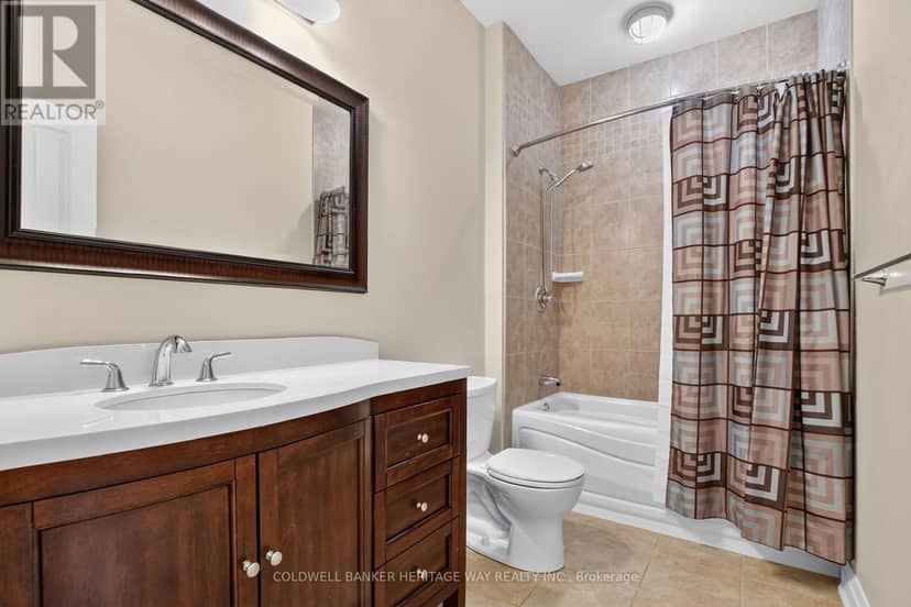 135 Elizabeth Street — photo 23 of 40