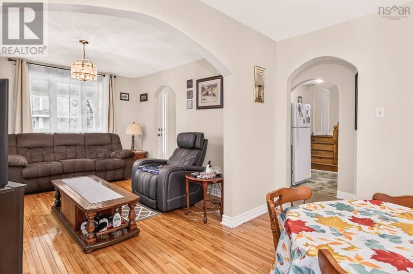 26 McKenzie Street — photo 14 of 39