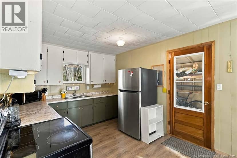 11 McMurray Road — photo 10 of 29