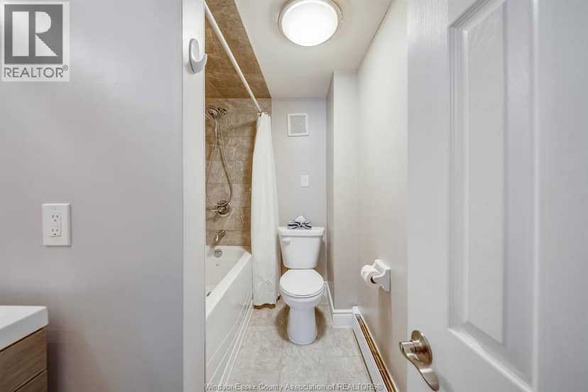 623 Edinborough — photo 16 of 40