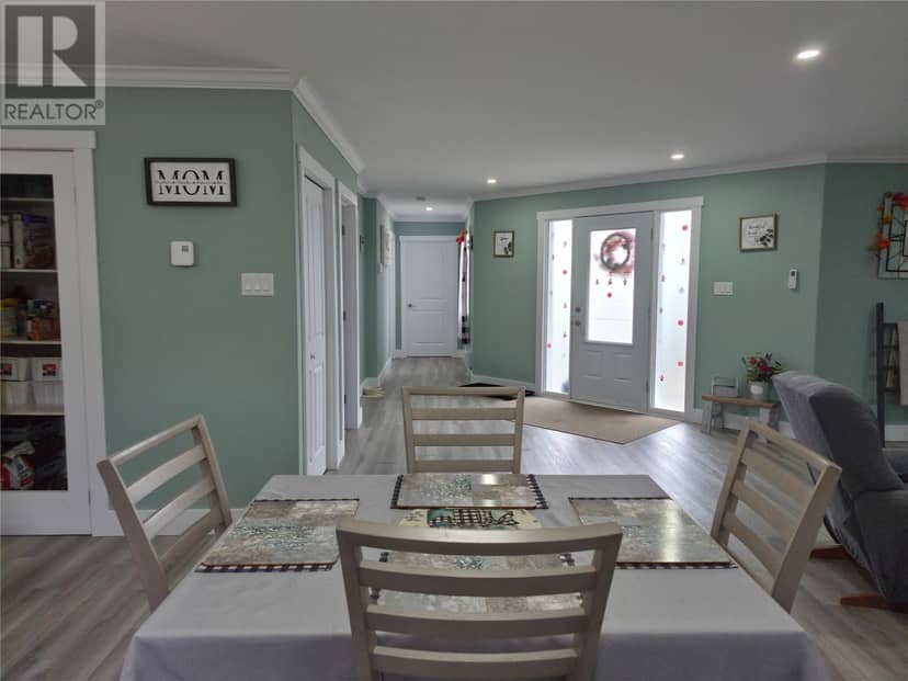 898 Oceanview Drive — photo 20 of 40