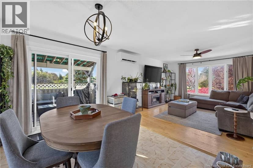 360 Petrie Avenue — photo 11 of 38