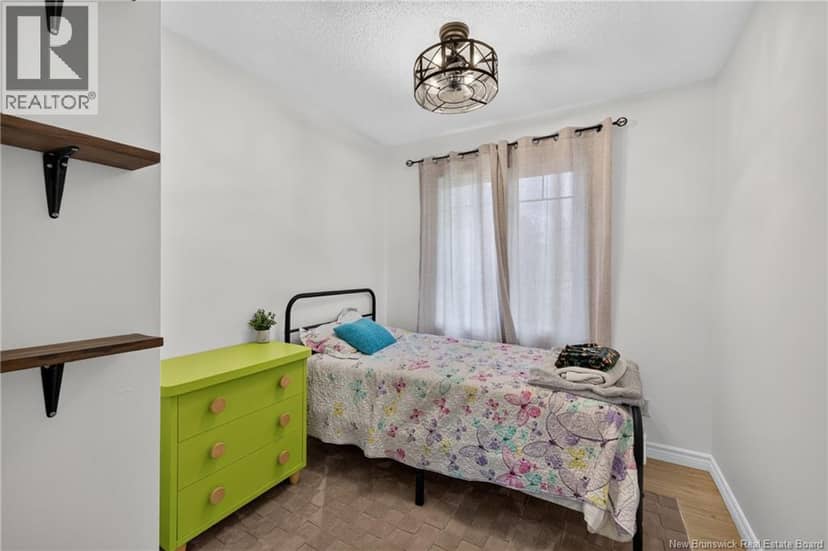 360 Petrie Avenue — photo 17 of 38