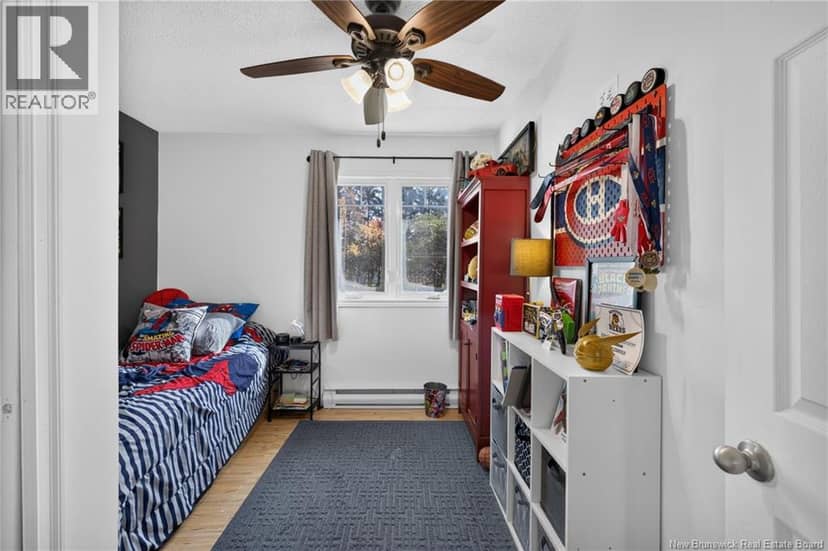 360 Petrie Avenue — photo 21 of 38
