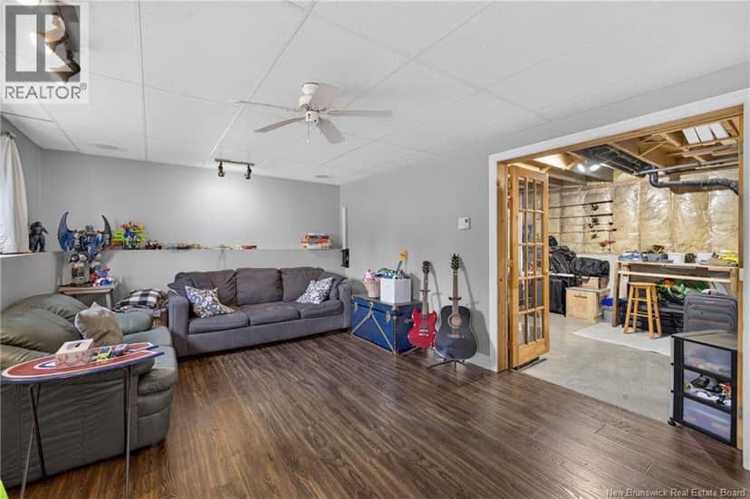 360 Petrie Avenue — photo 26 of 38