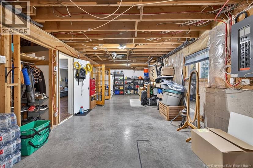 360 Petrie Avenue — photo 31 of 38