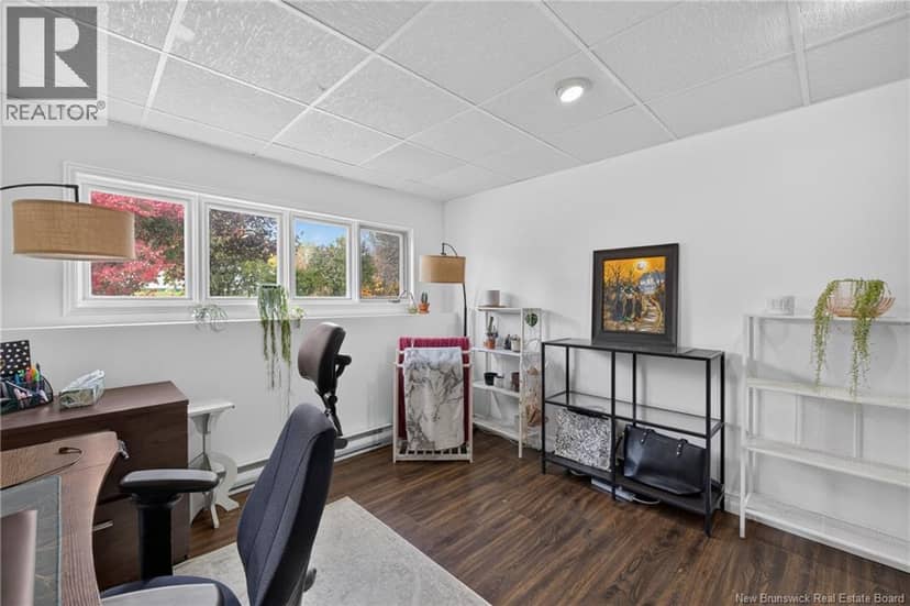 360 Petrie Avenue — photo 34 of 38