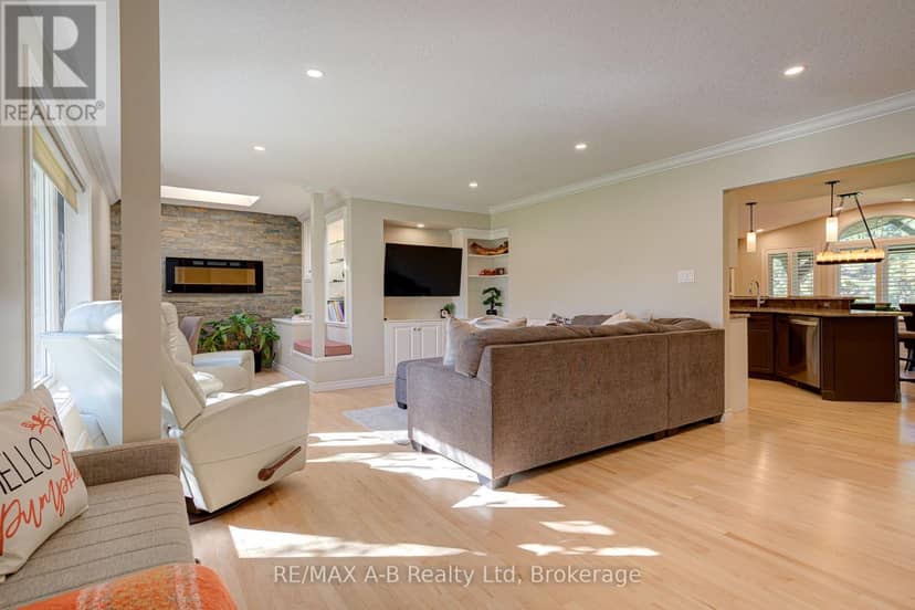 2256 Webster Street — photo 9 of 40