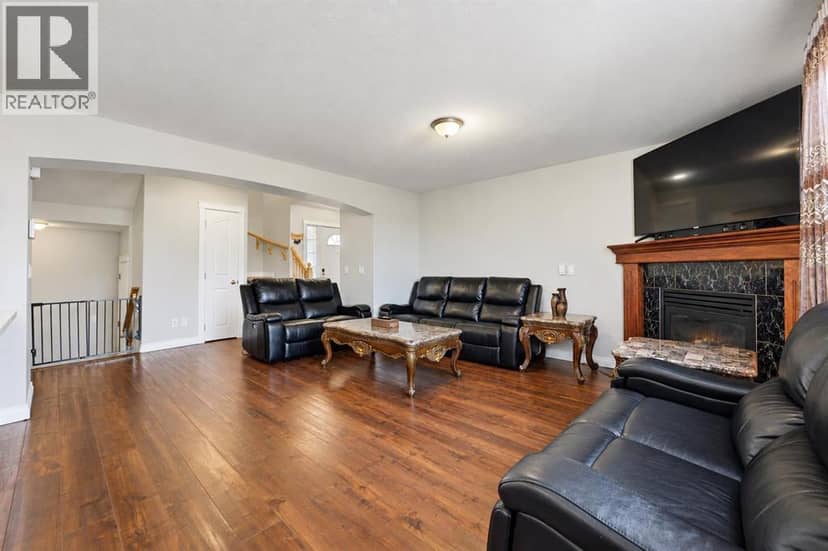 1412 Bayside Avenue SW, Airdrie, photo 5