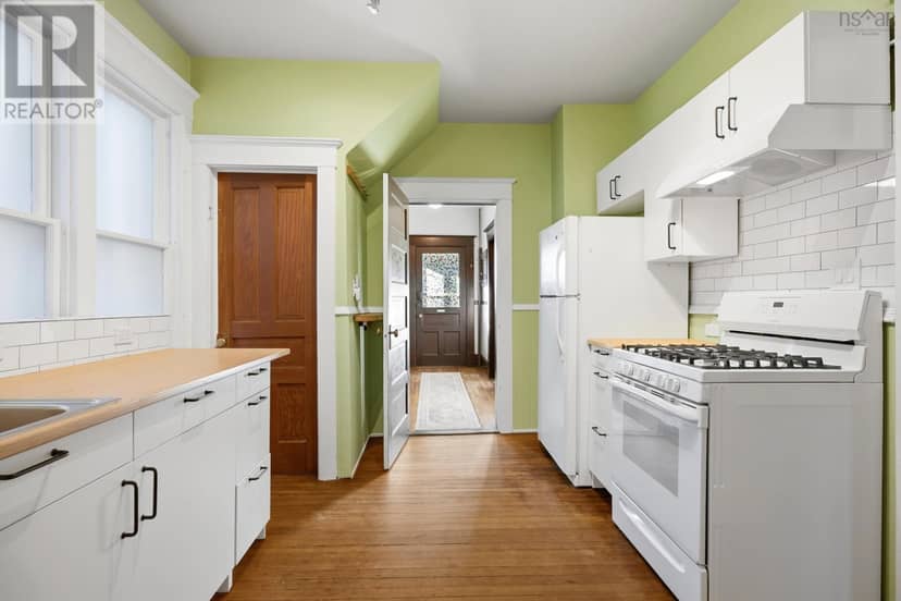 6377 North Street — photo 11 of 40