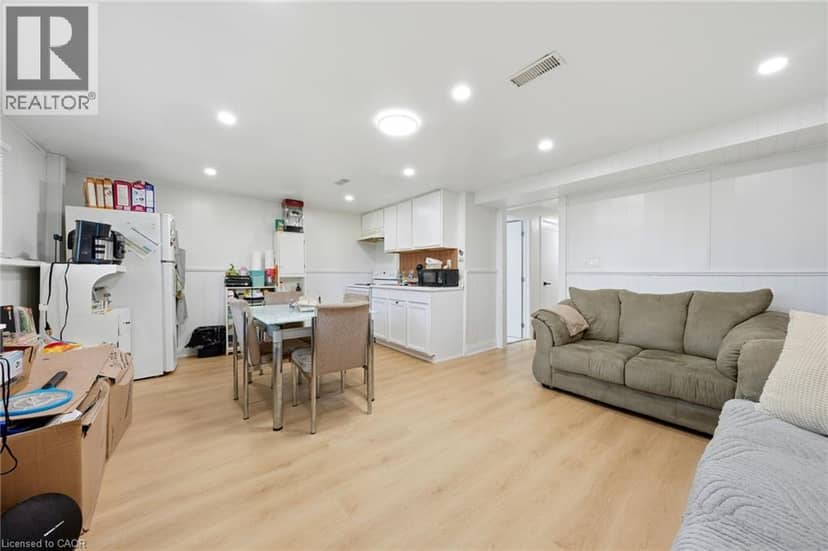3 MANLEY Crescent — photo 28 of 40