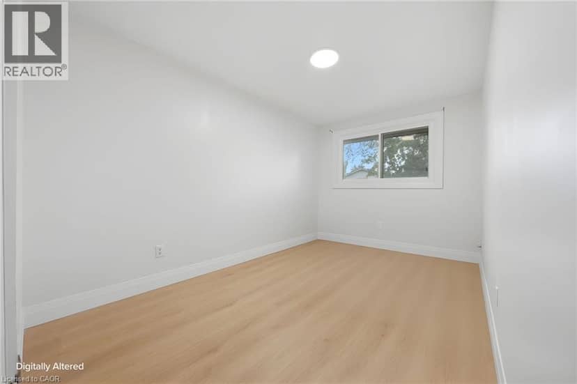3 MANLEY Crescent — photo 20 of 40