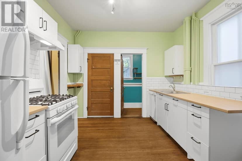 6377 North Street — photo 7 of 40
