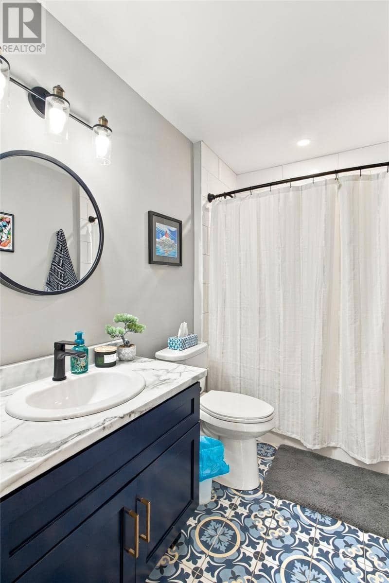 11 Phoenix Drive — photo 10 of 24