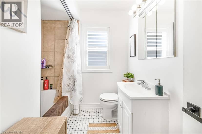 12 PATRICIA Street — photo 11 of 19