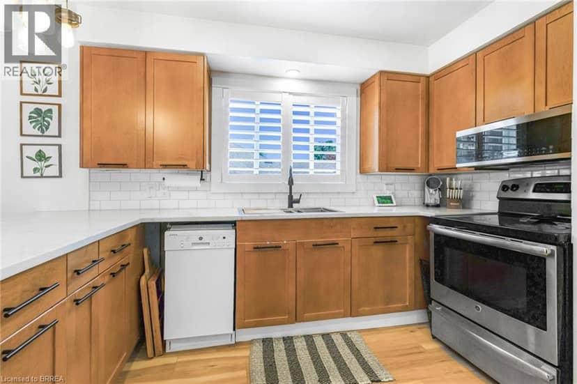 12 PATRICIA Street, Brantford, photo 5