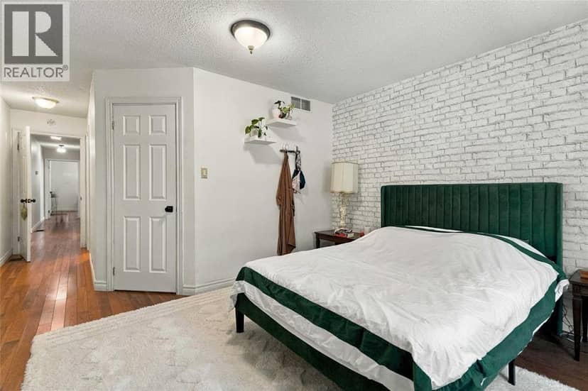 6182 William Street — photo 23 of 40