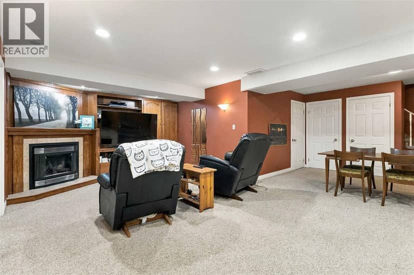 6182 William Street — photo 29 of 40