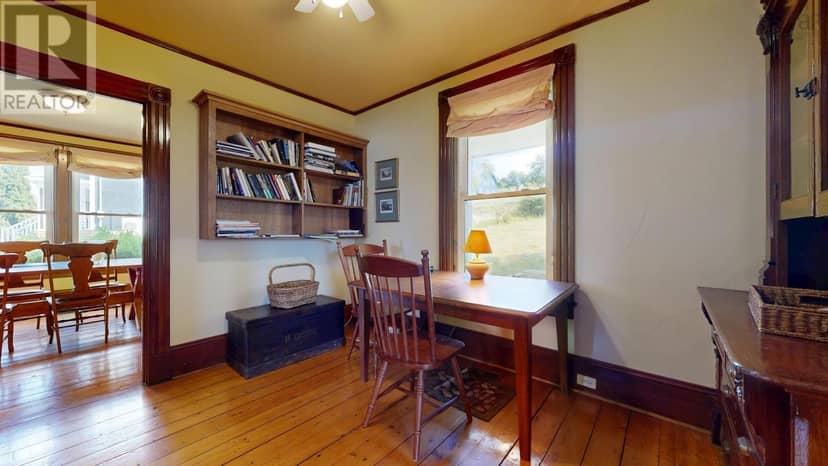 9114 3 Highway, 997 Main St Mahone Bay — photo 23 of 40