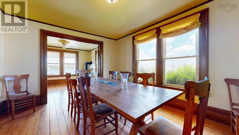 9114 3 Highway, 997 Main St Mahone Bay — photo 19 of 40