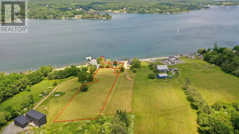 9114 3 Highway, 997 Main St Mahone Bay — photo 10 of 40
