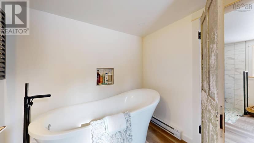 104 mount pleasant Road — photo 18 of 37