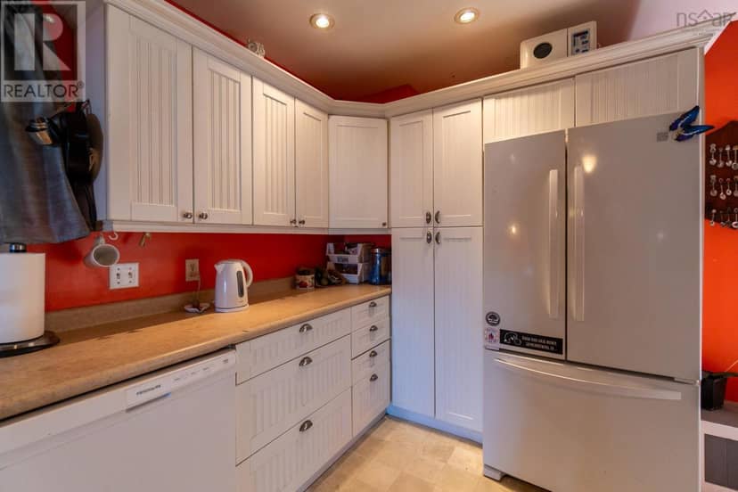 207 West Old Post Road — photo 15 of 40