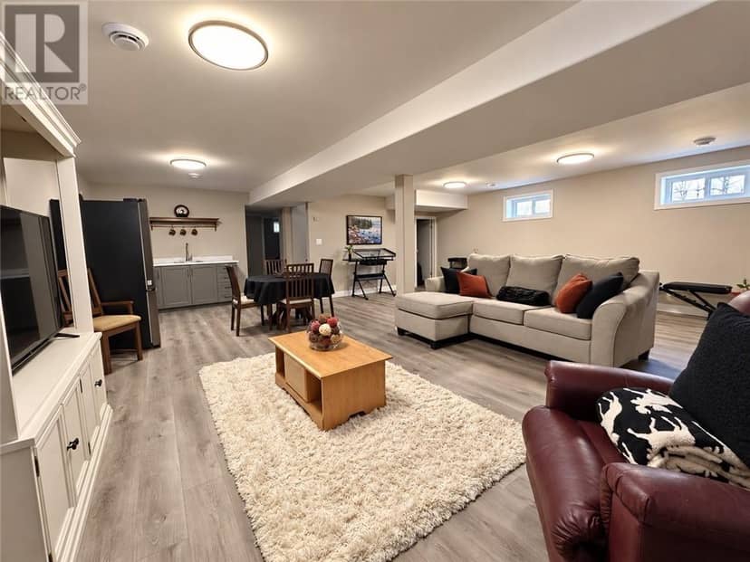 22 Walter Avenue — photo 25 of 36