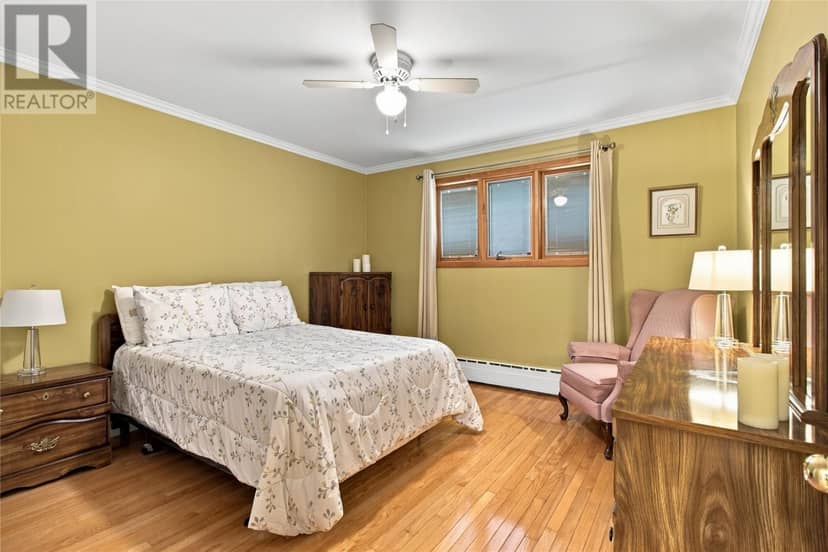 35 Cowan Avenue — photo 17 of 33