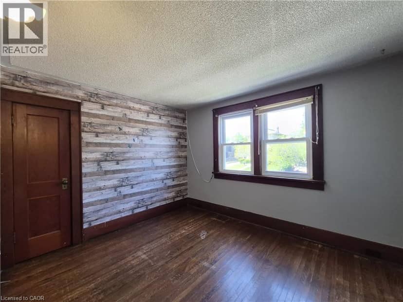 119 NORFOLK Street S — photo 17 of 28