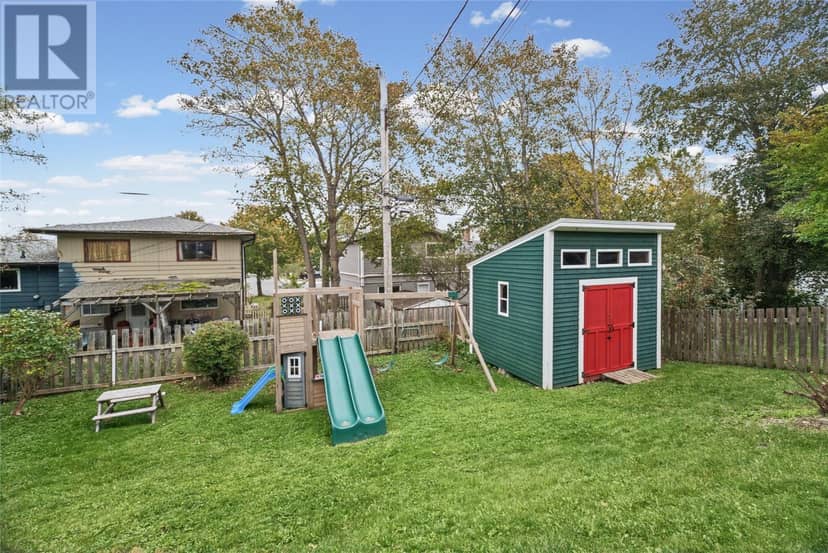 7 Macpherson Avenue — photo 38 of 40