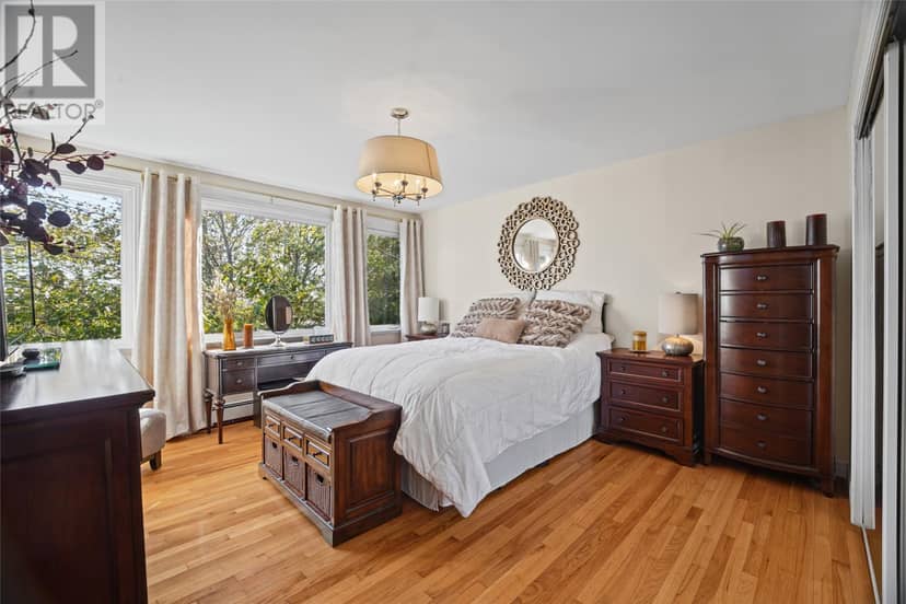 7 Connemara Place — photo 17 of 40