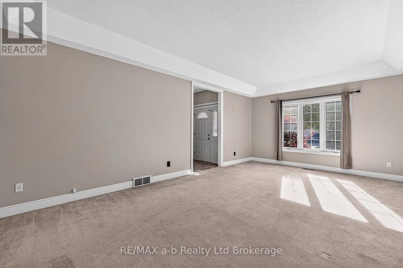 1 Wendy Calder Place, Woodstock, photo 5