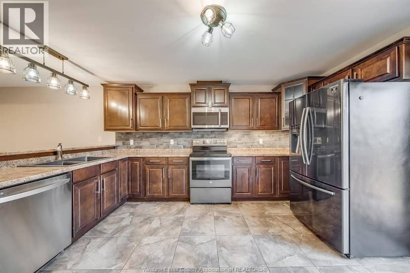 11916 Boulder Crescent — photo 13 of 40