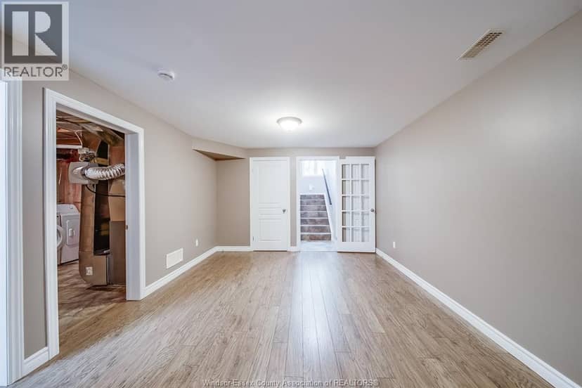 11916 Boulder Crescent — photo 33 of 40