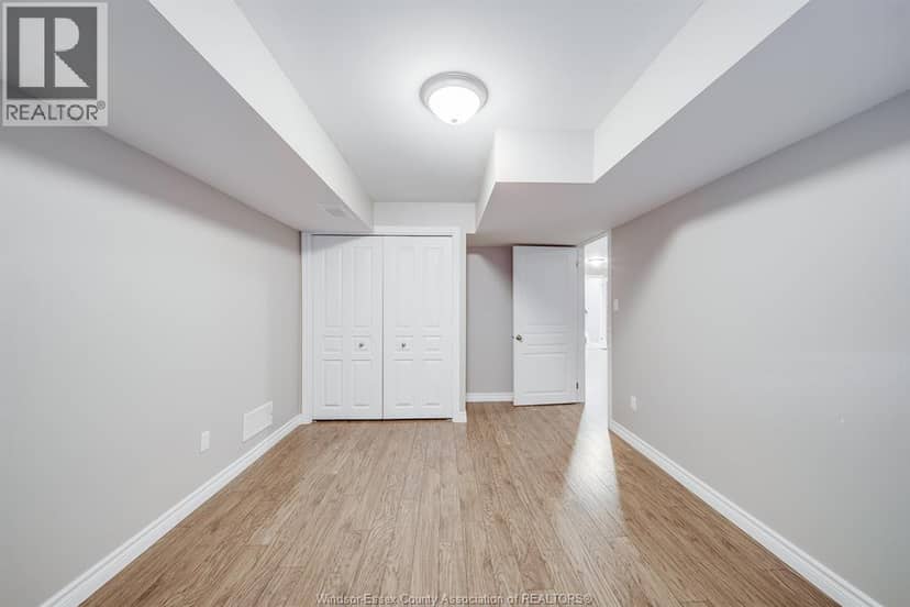 11916 Boulder Crescent — photo 39 of 40