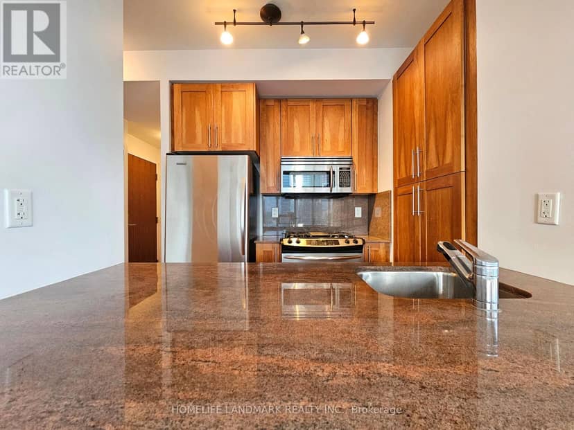 3301 - 33 Lombard Street — photo 9 of 21