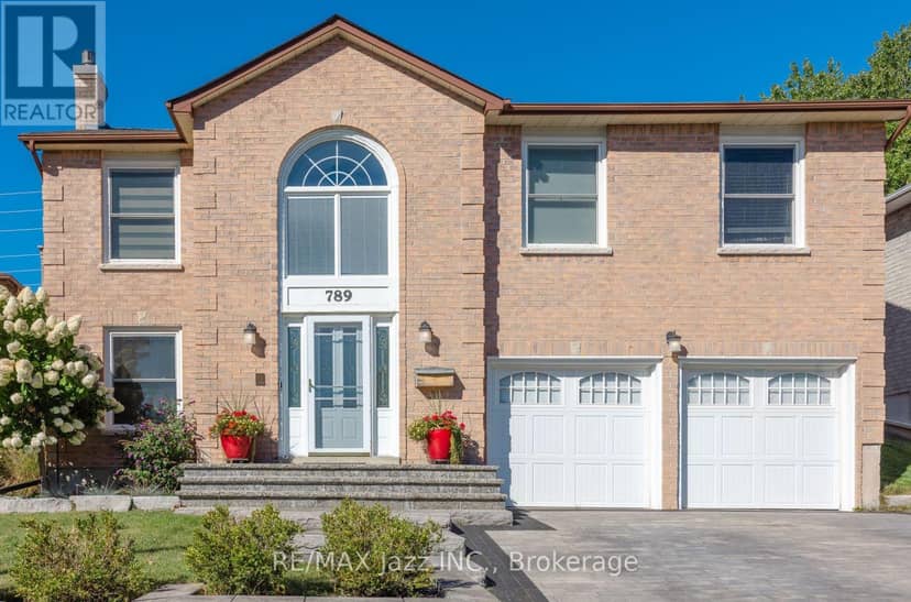 789 Lochness Crescent, Oshawa, photo 2
