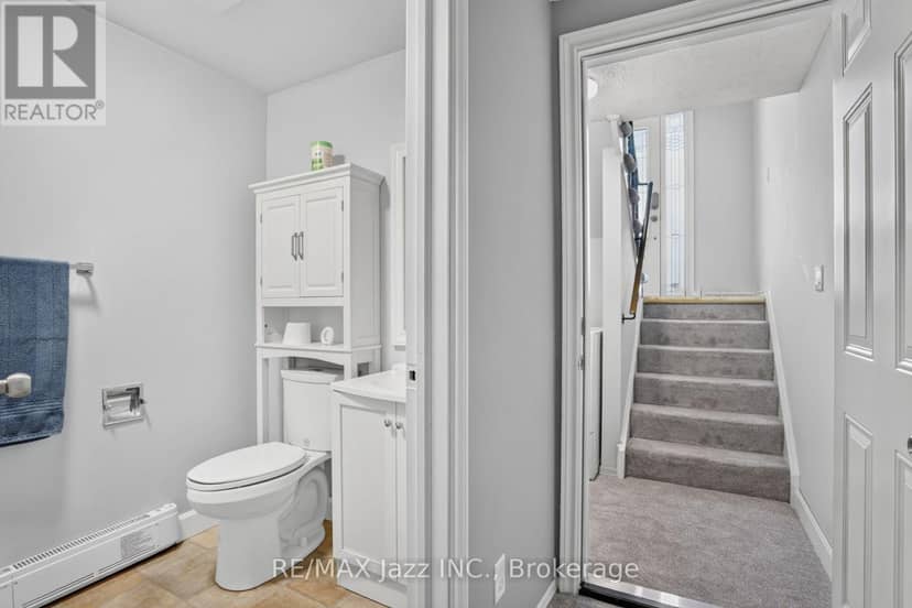 691 Attersley Drive — photo 26 of 31