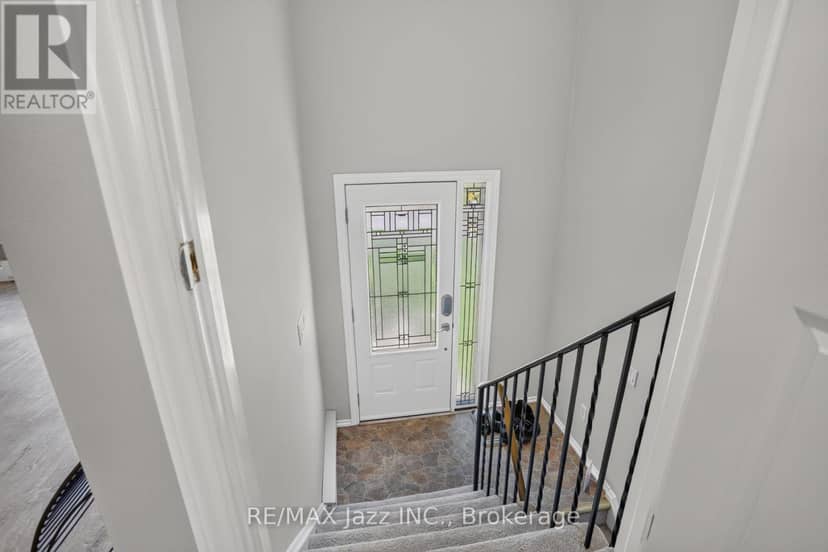 691 Attersley Drive, Oshawa, photo 3
