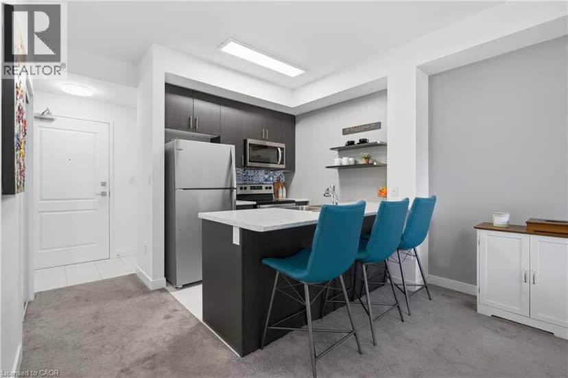 450 DUNDAS Street E Unit# 425 — photo 14 of 24