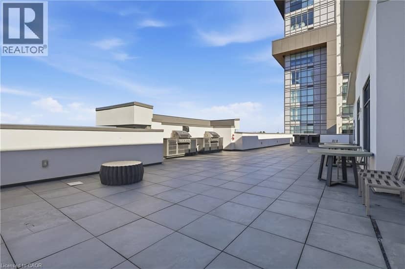 450 DUNDAS Street E Unit# 425 — photo 9 of 24
