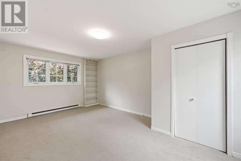 43 Deepwood Crescent — photo 34 of 40