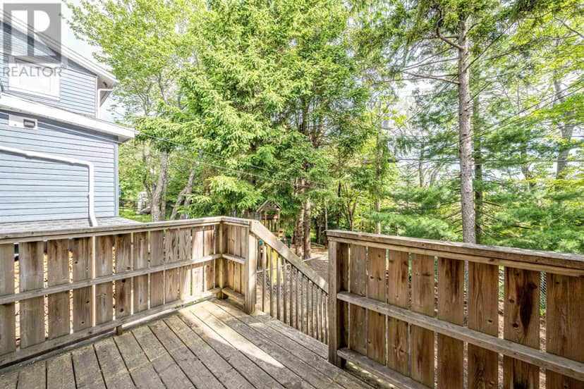 43 Deepwood Crescent — photo 37 of 40