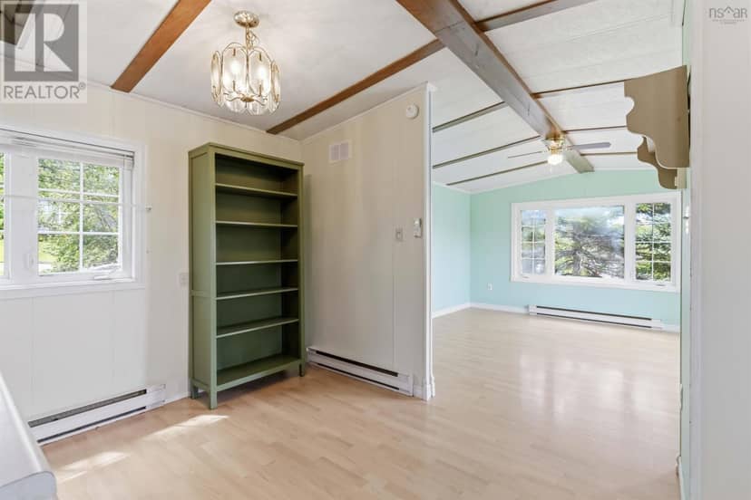 22 Yeadon Drive — photo 20 of 27