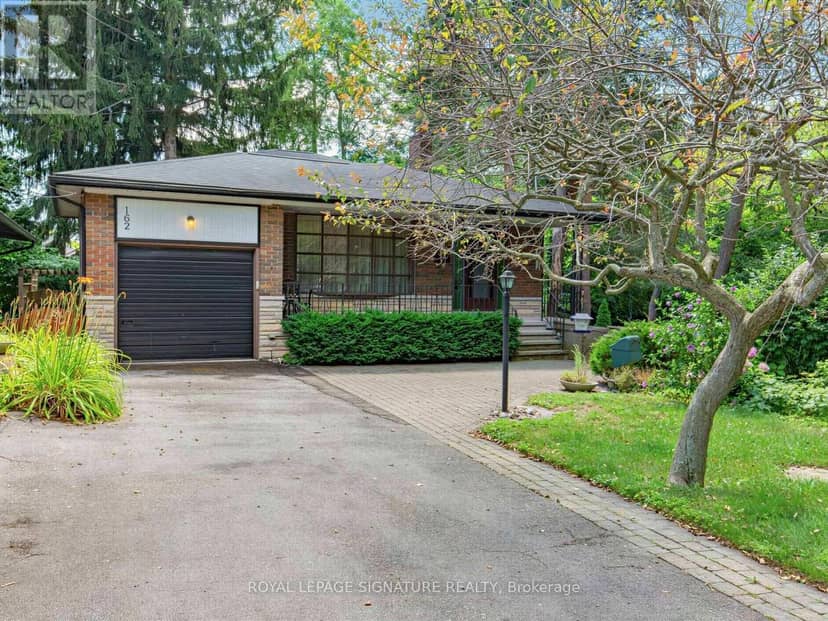 162 Bathgate Drive, Toronto, photo 2