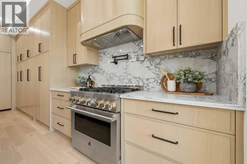 2004 51 Avenue SW, Calgary, photo 8