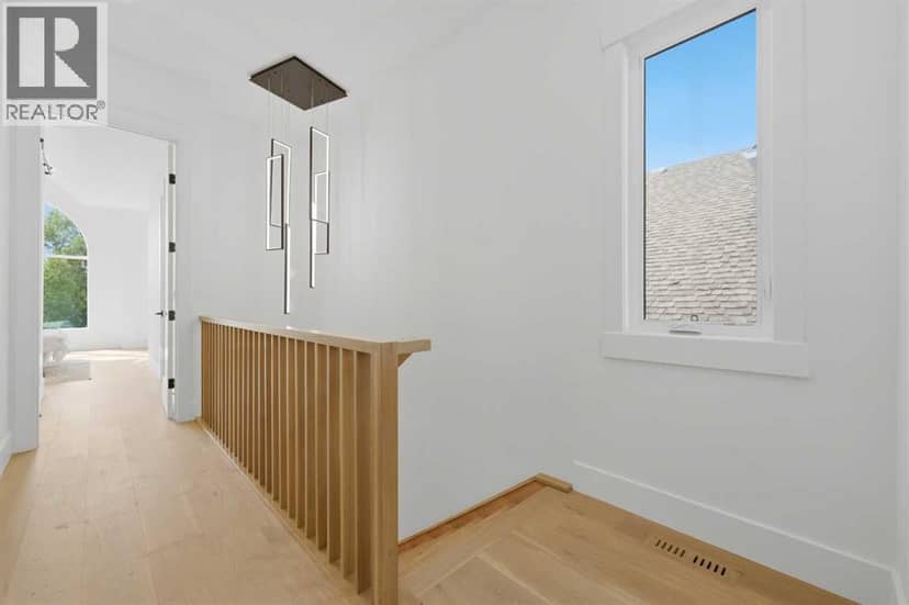 2004 51 Avenue SW — photo 19 of 40