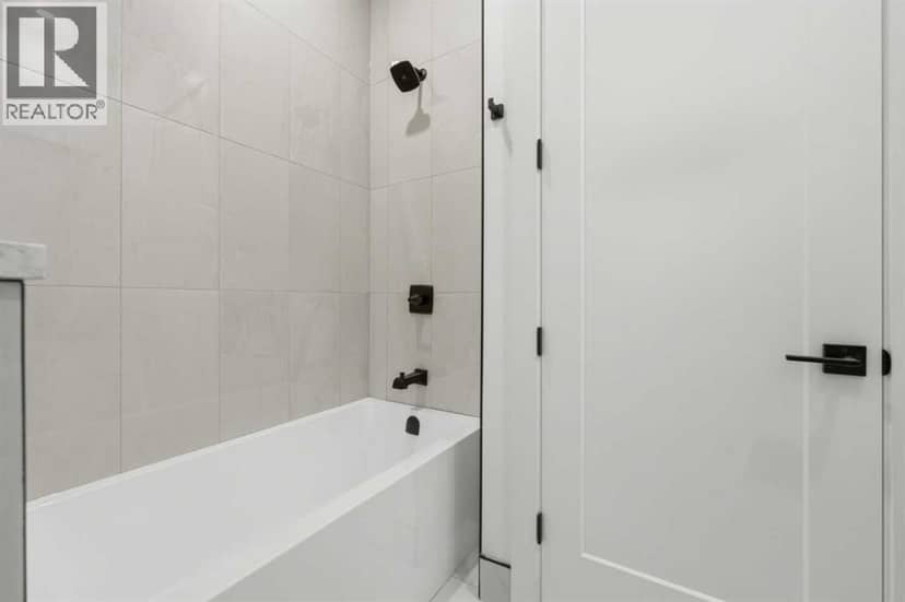2004 51 Avenue SW — photo 30 of 40