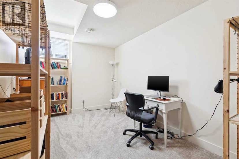 1128 17 Avenue NW — photo 34 of 40